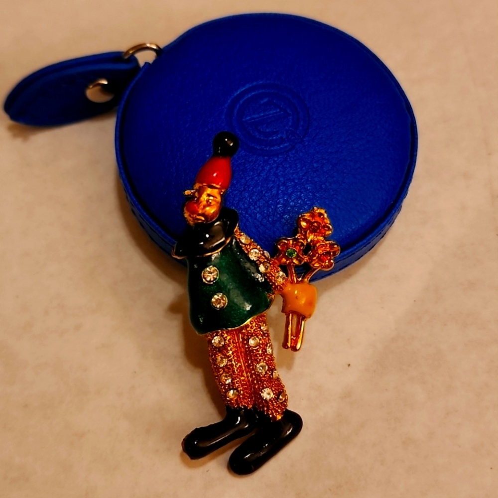 Vintage gold tone clown  brooch